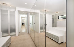 what are the options for handles on mirrored closet doors?