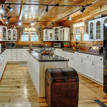 232 Ragon (Log Cabin)