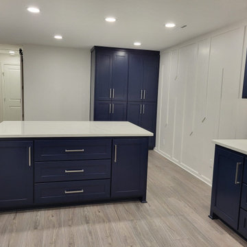 Modern Finished Basement with Full Kitchen in Gladstone