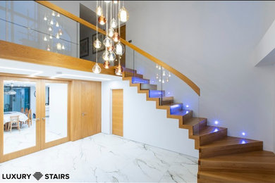 Solid oak ZIGZAG stairs with matching doors