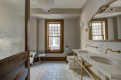 Example of a classic bathroom design in Detroit