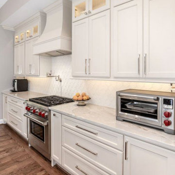 White Kitchen Cabinets