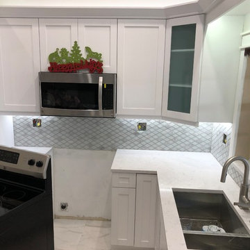 Glass Tile Kitchen Backskitchen renplash and Bar