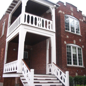 reproduction of a 1922 balcony