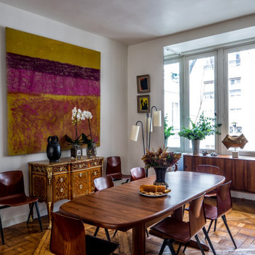 Une salle à manger classique et arty