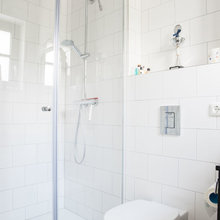 upstairs bathroom