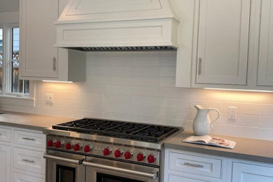 Example of a kitchen design in San Francisco
