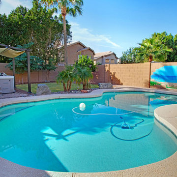 Selling a home in Phoenix during the Holidays