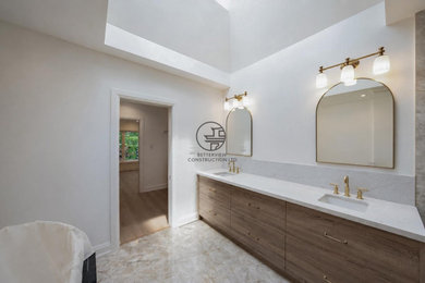 Example of a minimalist bathroom design in Toronto