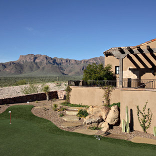 Inspiration pour un jardin arrière méditerranéen avec une exposition ensoleillée.