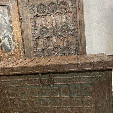Old world architecture elements