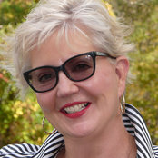 Kaye Lewis's photo