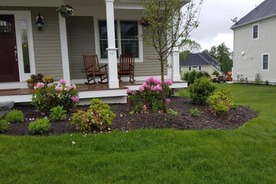 Design ideas for a traditional landscaping in Boston.