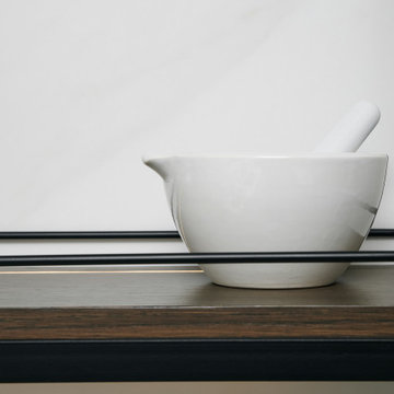 Project Abeille Vue : Modern Kitchen & Dining