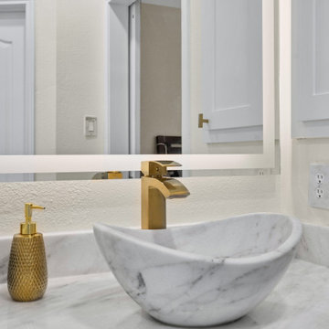Luxurious Master Bathroom