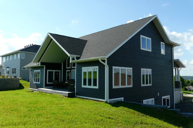 Inspiration for a craftsman home design remodel in Cedar Rapids