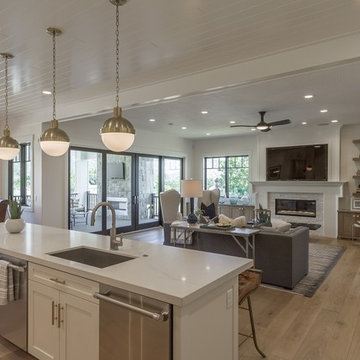 E Builders Homes - 2015 Utah Valley Parade - Modern American Farmhouse