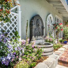 Hillis House gardens