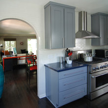 Kitchen cabinet