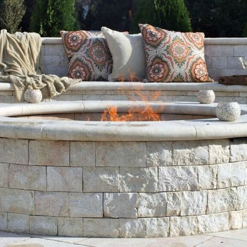 Fire pits + Fireplaces