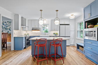 Inspiration for a transitional kitchen remodel in Atlanta