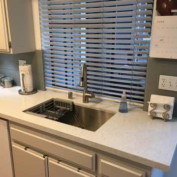 Sparkling White Quartz Kitchen Countertops w/The Montecito Matte Glass Tile
