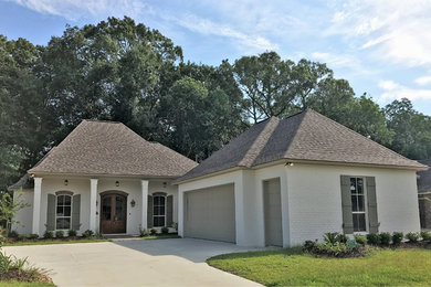 Transitional exterior home idea in New Orleans