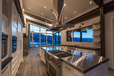 Trendy kitchen photo in Salt Lake City