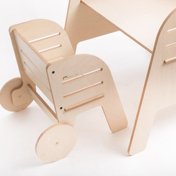 Montessori kids interior: Wheel table & chair set for ergonomic environment