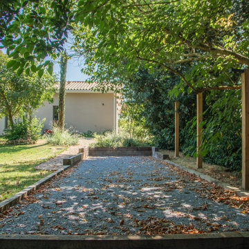 Jardin aux milles fleurs en bord de Dordogne