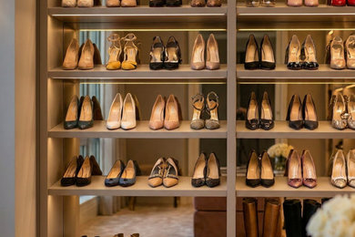 Example of a closet design in New York