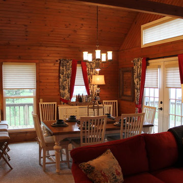 Cozy Lakeside Cabin
