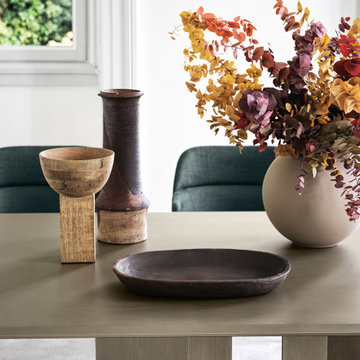 Platium dining table, Design Oscar e Gabriele Buratti