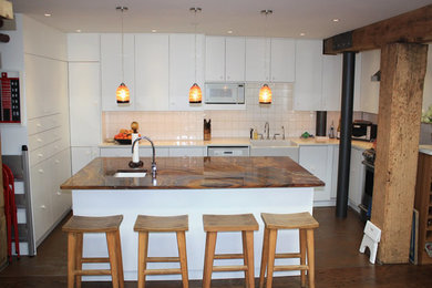 Inspiration for a contemporary kitchen remodel in New York