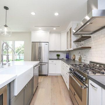 Pacific Palisades/ Two tone shaker