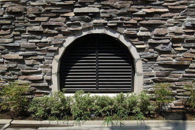 東京23区にあるエクレクティックスタイルのおしゃれな一戸建ての家の写真