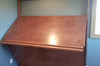 adjustable drafting table