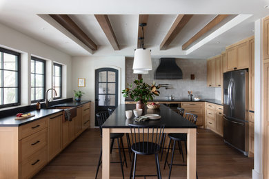 Example of a tuscan kitchen design