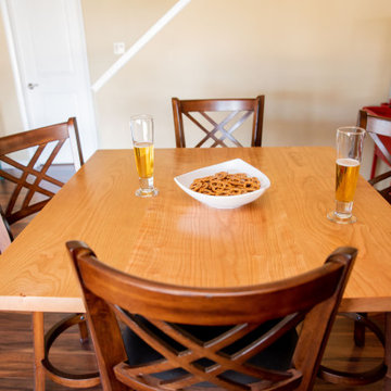 Restaurant Pub Table