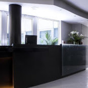 Foto von Reception Twenty One Hotel