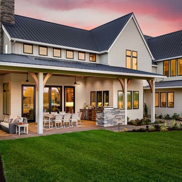 mix or modern and farm house styles