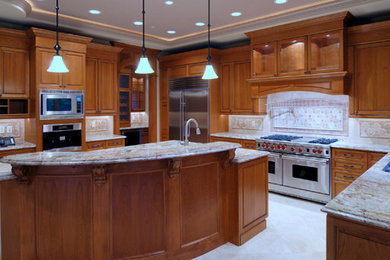 Minimalist kitchen photo in Miami