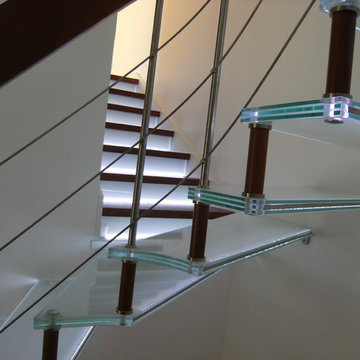 Escalier suspendu Nova, marches en verre