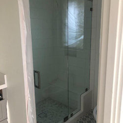 Patero - San Clemente - Shower Doors