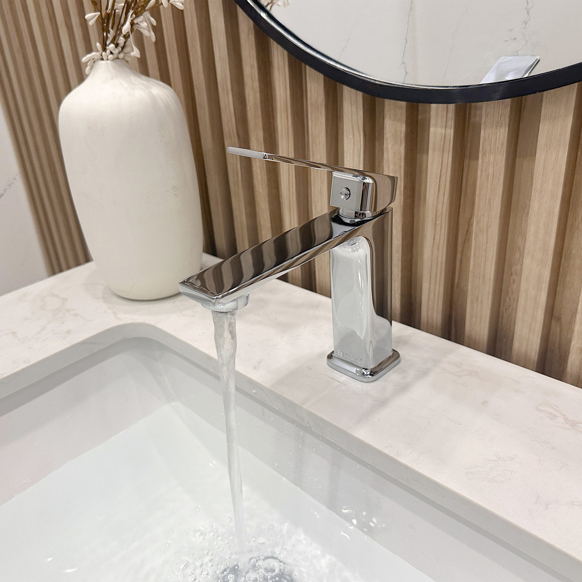 STYLISH Single Hole Bathroom Faucet, Polished Chrome