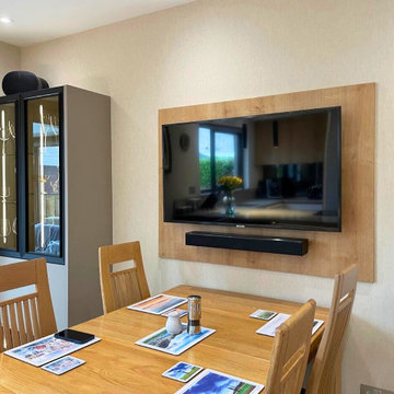White Handleless Kitchen in Mintlaw