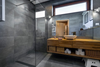 Bathroom - modern bathroom idea in Phoenix