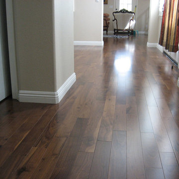 Walnut Natural Smooth Engineered Wood Floor