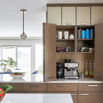 Warm Contemporary Kitchen