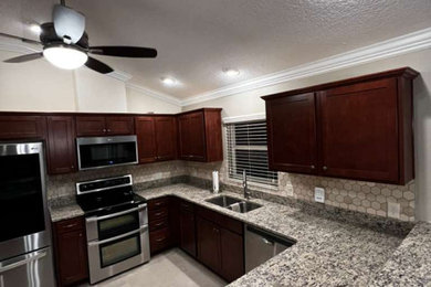 Kitchen photo in Orlando